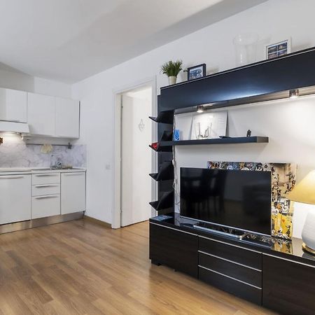 Cozy & Comfy Apt In Navigli Area Milan Bagian luar foto