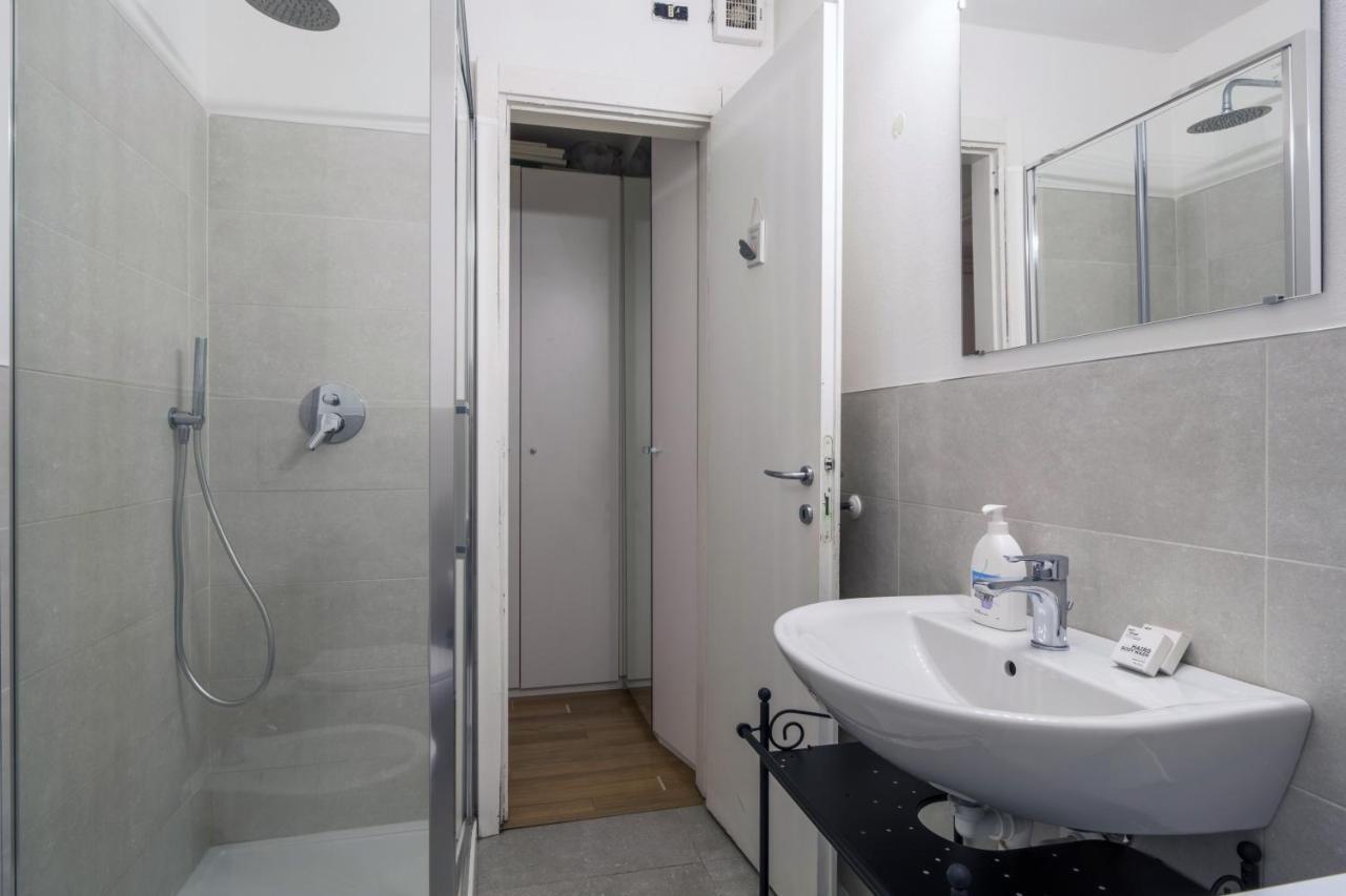 Cozy & Comfy Apt In Navigli Area Milan Bagian luar foto